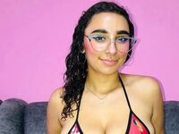 camgirl showing tits MiaJaume