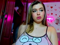 I am a very daring girl, with a touch of mystery and a captivating smile that will invite you to curiosity and sensuality. Discover my most interesting and charming side in every interaction.