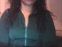 Ik ben een exotische, prachtige Caribische dame met een ongekende passie voor het leven en alles wat erbij komt kijken. Mijn warme uitstraling en sensuele energie zullen je direct betoveren, en ik ben hier om je mee te nemen op een reis van verleiding en plezier.Ben jij op zoek naar een hete, verleidelijke ervaring die je niet snel zult vergeten? Kom dan bij mij, de Caribische stoute dame die weet wat ze doet. Ik combineer de passie van de tropen met een ondeugende flair die jou gegarandeerd in vuur en vlam zal zetten.Met mijn exotische charme, speelse houding en avontuurlijke geest neem ik je mee naar een wereld van plezier en opwinding. Of je nu hebt in een flirterige chat, een uitdagend spel of iets dat je grenzen opzoekt, ik ben hier om jouw verlangens te vervullen.Dus, waar wacht je nog op? Kom bij mij en ontdek de magie van de Cariben, direct vanuit de privacy van jouw scherm. Ik ben klaar om je te verrassen, te prikkelen en je te laten verlangen naar meer. Durf jij het aan?