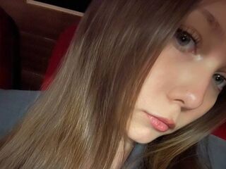 hot chatroom CleliaGuynup