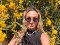 nude cam girl photo DelaineClowerd