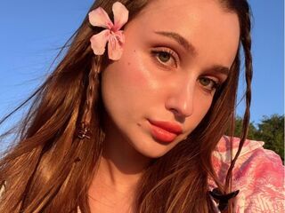 shaved pussy webcam ElisaHeathe