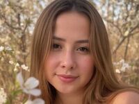 hot cam girl masturbating with vibrator MaraSorian