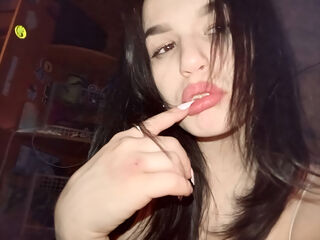 camslut showing tits MarinaSemo