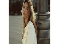 hot webcam slut MiraStarlet