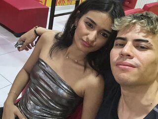 oral sex cam MadissonandRobin