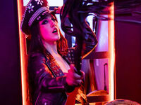 live bdsm webcam sex CleodoraNoir