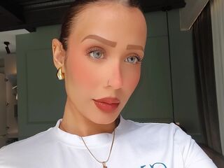 adult chat room AdrianaRossetti