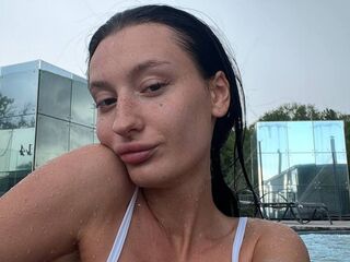 closeup web cam AliceLewandovski