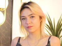 camgirl masturbating with dildo AlysiaBennet