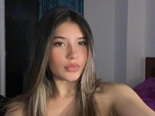 nude webcamgirl AmberEdge