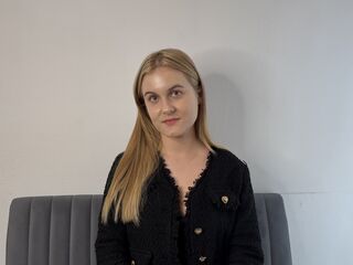 dirty web cam BellaMonson