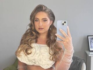 camwhore shaving pussy BernieceWarmath