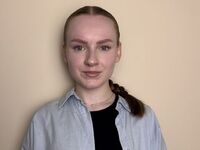fingering camgirl BettyannGrenon