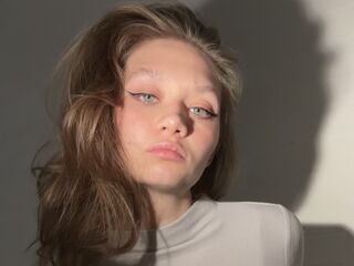 girl topless BrandiLiedberg