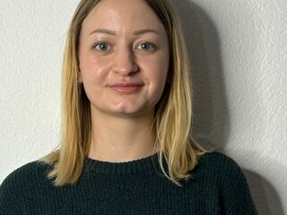 cam girl photo CarmeliaRihner