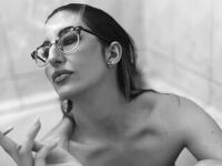 topless webcamgirl CarolinaKay