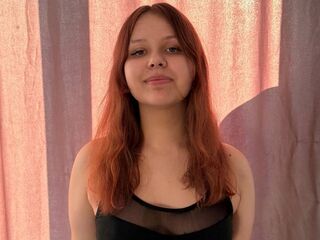 topless camgirl ChelseaAve