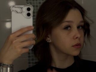 camgirl fingering bald pussy CorieDemagastris