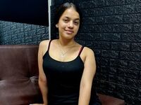 camslut video DaryelisOwen