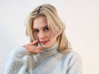 naughty camgirl masturbating DionTarzia