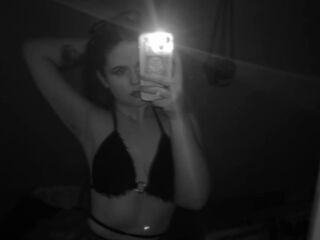 adult webcam chatroom DoloresHuesing
