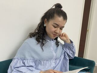 free live cam chat EllyJames