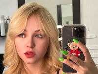 free hardcore porn cam EmilyCarles