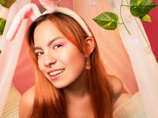 webcamgirl chat room EmmaMonnet