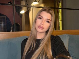 hot girl cam EmmyRamsdell