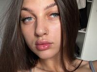 free webcam chat room FionaHey