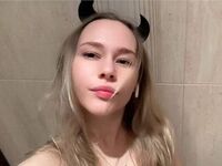 naughty camwhore GillianBaskett