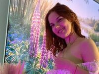masturbating webcamgirl GloriaGer