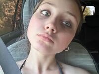 live cam girl HelgaHumenik