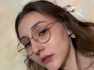 camwhore shaving pussy IngeFelde