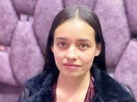 cam girl playing with sextoy IssaMontenegro