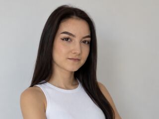 nude webcam girl JacquieShouse