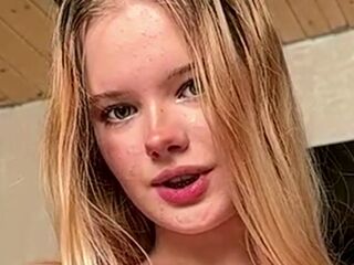 naked girl with cam JeannettaCeraos