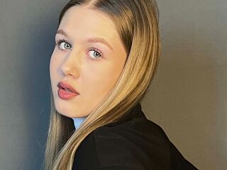 beautiful camgirl JoycelynDoctor