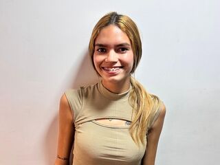 nude cam girl photo KassandraMonroe