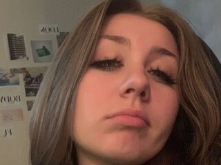 naughty cam girl masturbating KatiesPiers