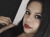 camslut topless KellyLoraine