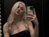 fingering girl LashayBernon