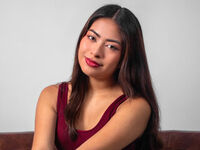 live webcam model LeiaHoney