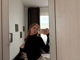 adult cam show LennieLukasik