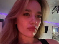 camwhore spreading pussy LieselotteJetter