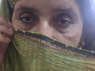 naughty camgirl masturbating with vibrator MahiKimi