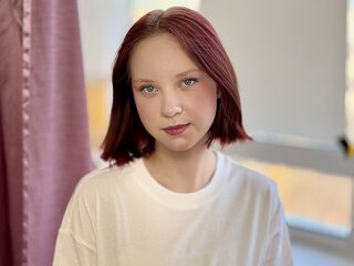 camslut fingering wet pussy MaisieMundhenk