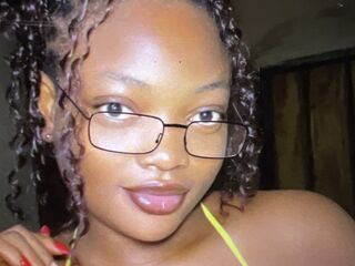 hot cam girl masturbating with sextoy MakyDina