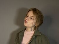 hot girl MaxineHaines